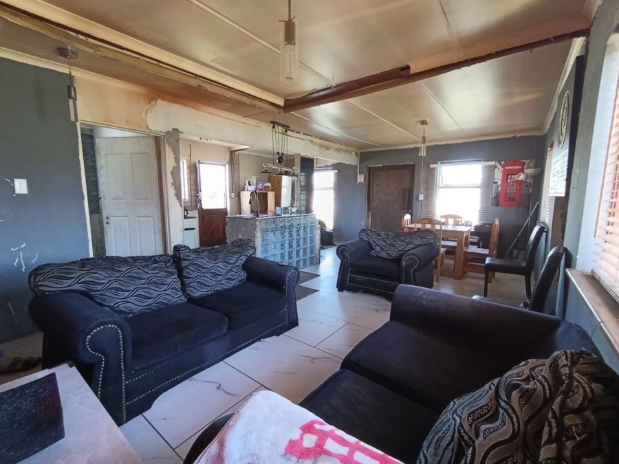 2 Bedroom Property for Sale in Bredasdorp Western Cape